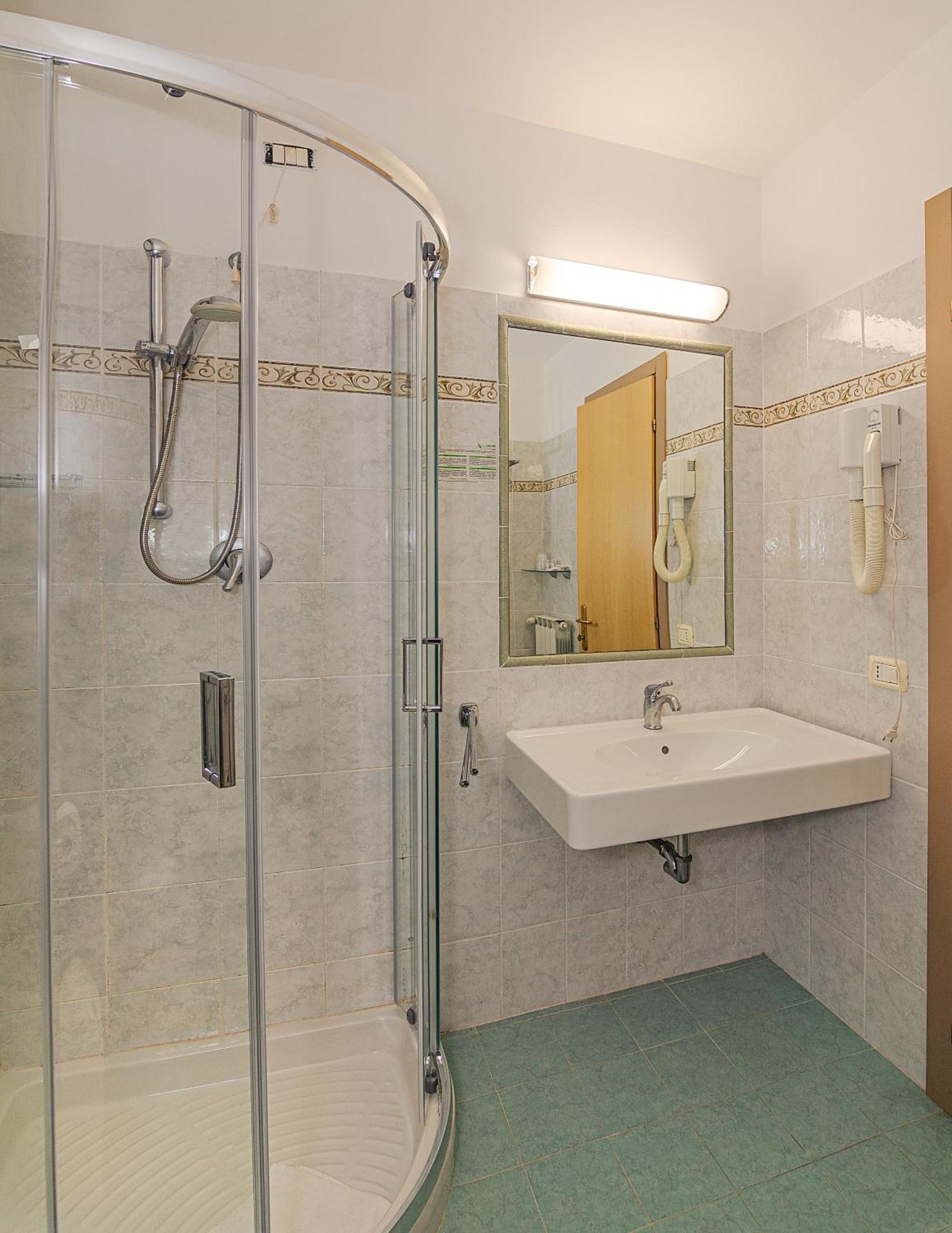Standard Double Room,1348878221:JPEG